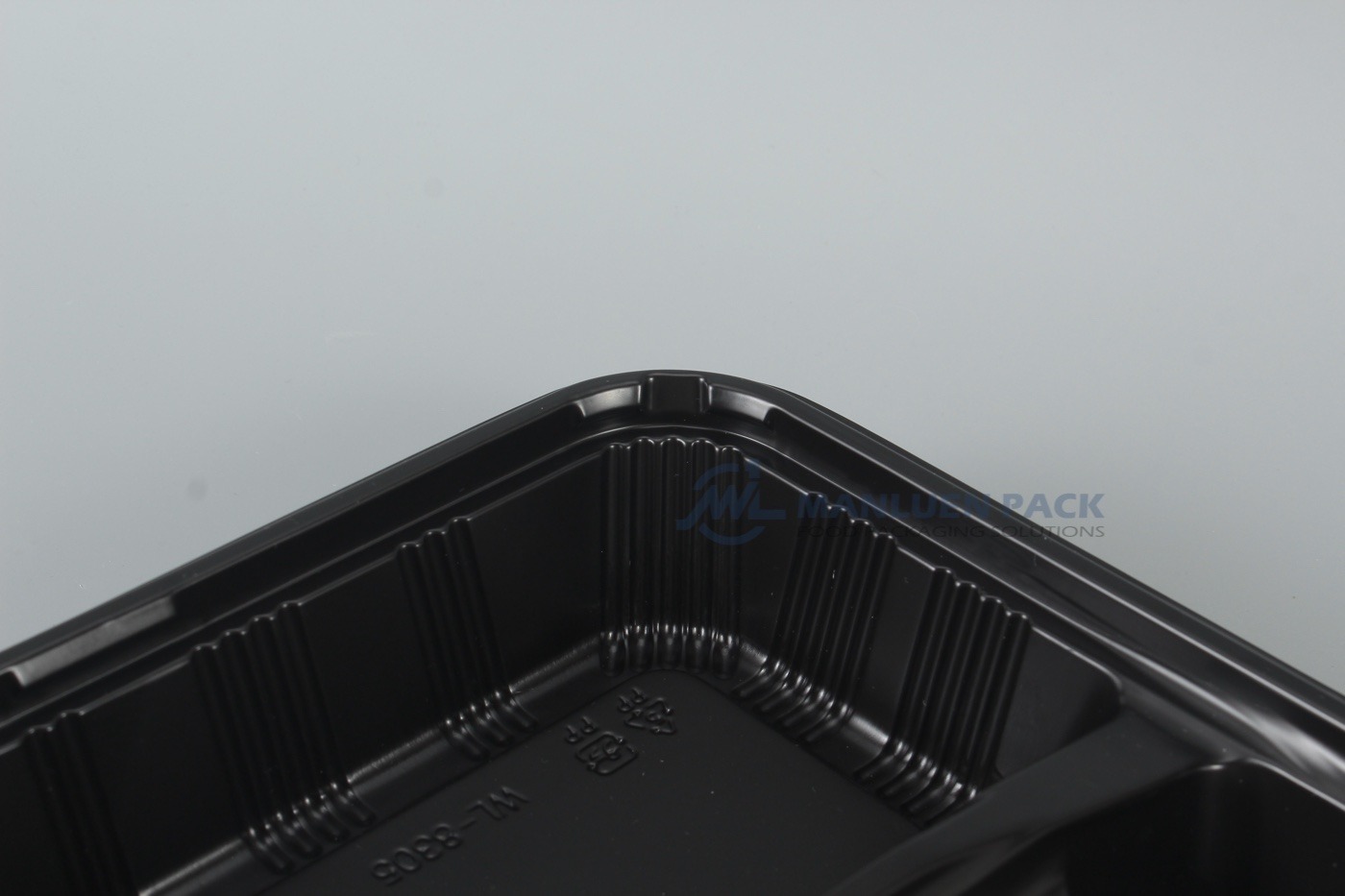 8305 Three Compartment Tray Interior Corner Detail