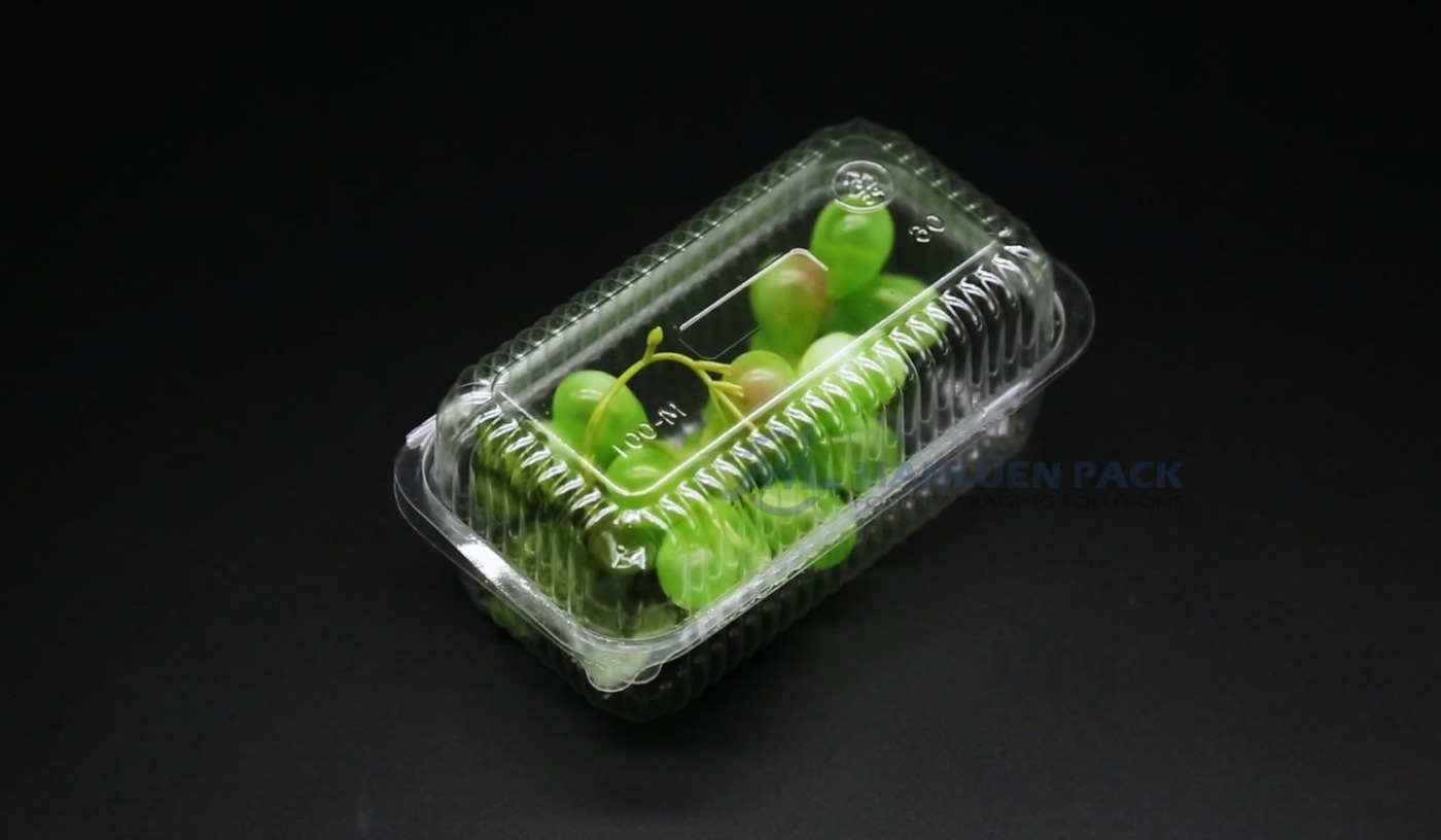 Cm001 Long Clear Clamshell Container With Green Grapes