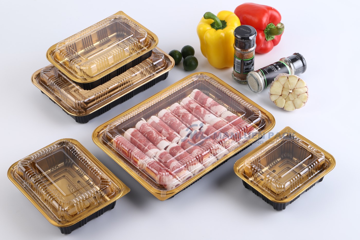 Gold Single Compartment Trays With Sliced Meat Display 01
