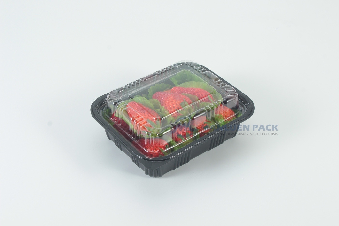 Wl 8505 Covered Black Tray With Strawberries