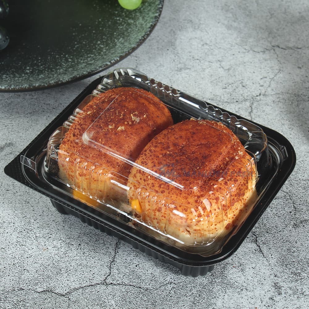 Wl 8505 Covered Black Tray With Two Bread Rolls