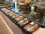Wl 8525 Prepared Food Trays At Store Counter 01