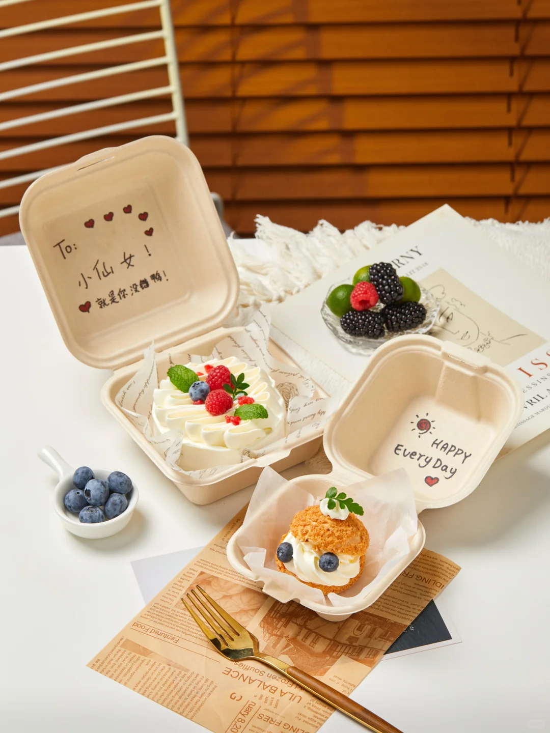 Solving Christmas Packaging Pain Points with Clamshell To Go Containers 3 25.12.11 Manluen Clamshell Cupcake Containers