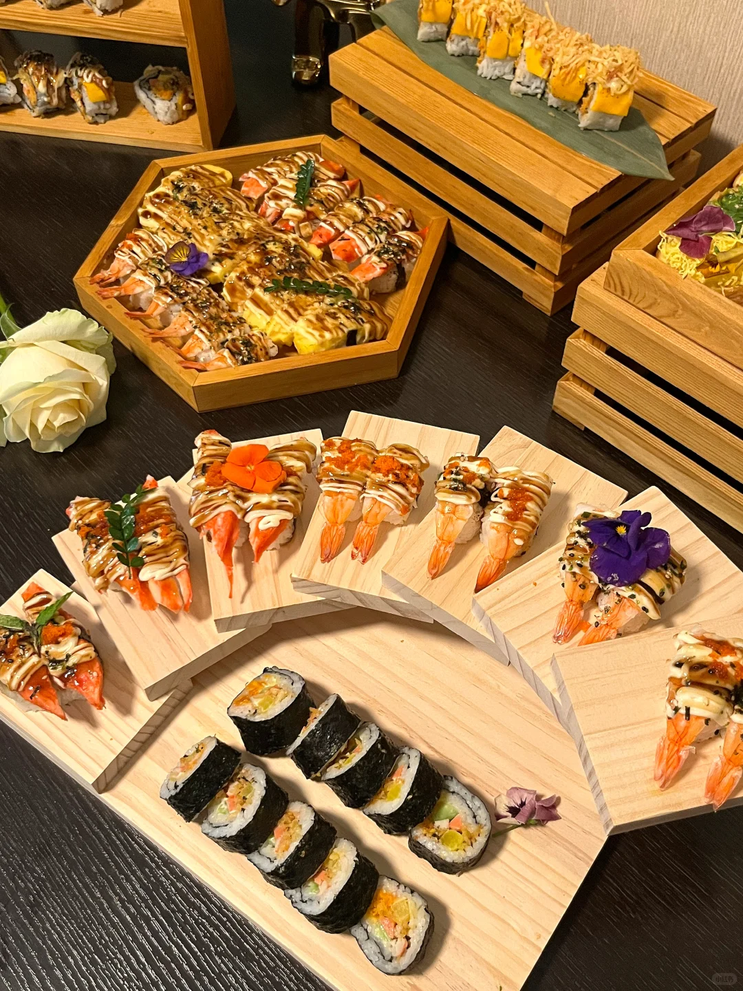 25.12.12 Manluen Sushi Party Trays