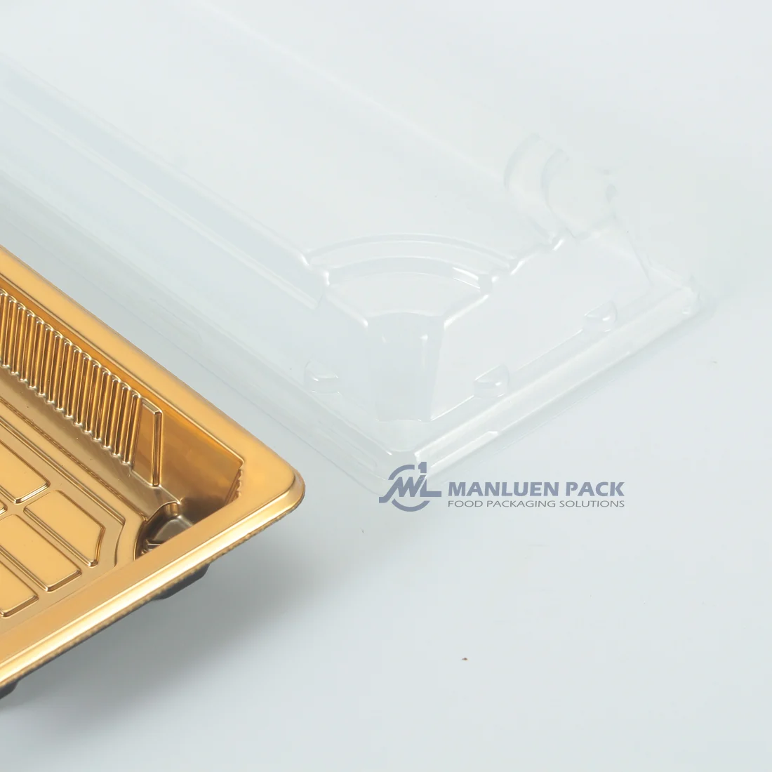 WL-01 Gold Sushi Tray Base and Clear Lid | Manluen Pack Gold WL-01 sushi tray base shown with its fitted transparent lid