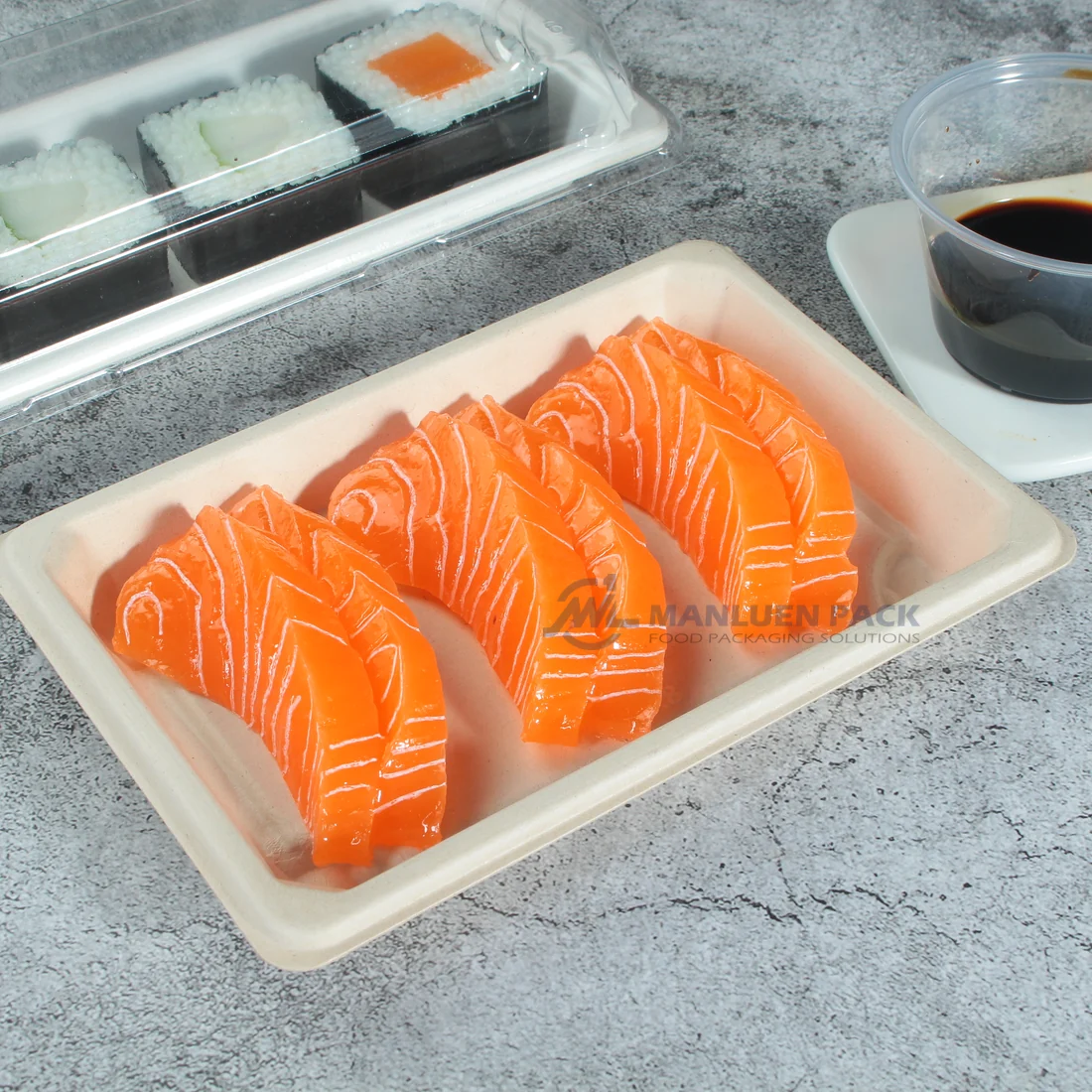 WL-03 Bagasse Sushi Tray Salmon Presentation | Manluen Pack Salmon sushi arranged in a natural molded-fiber WL-03 bagasse tray with lid nearby