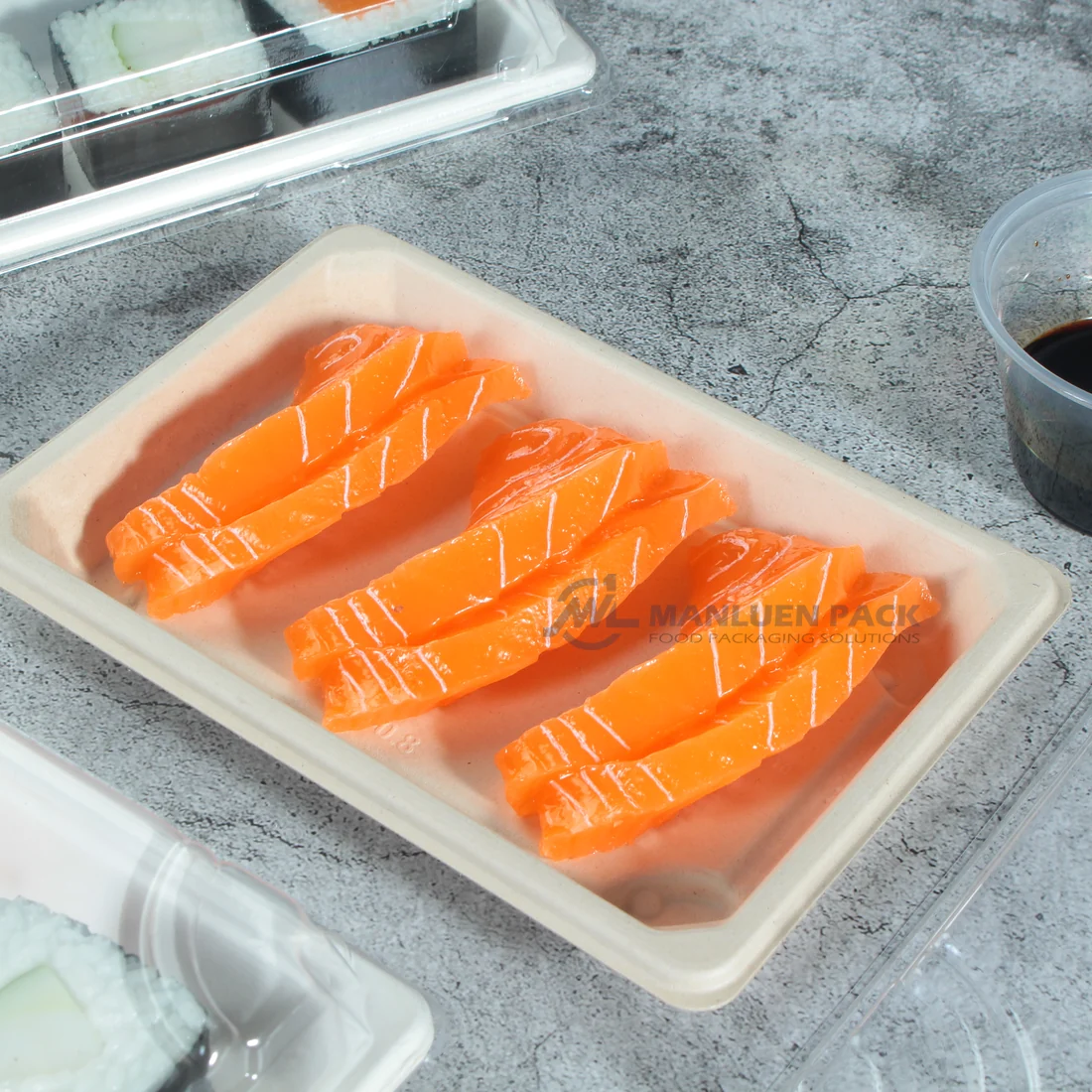 What Materials Are Used for Food Packaging? A 2026 Buyer’s Guide 4 Top view of salmon sushi arranged in a rectangular WL-03 bagasse tray