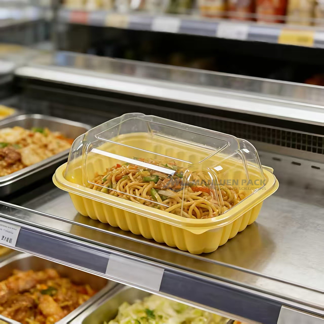 P962 Yellow Clamshell Container Noodle Lifestyle