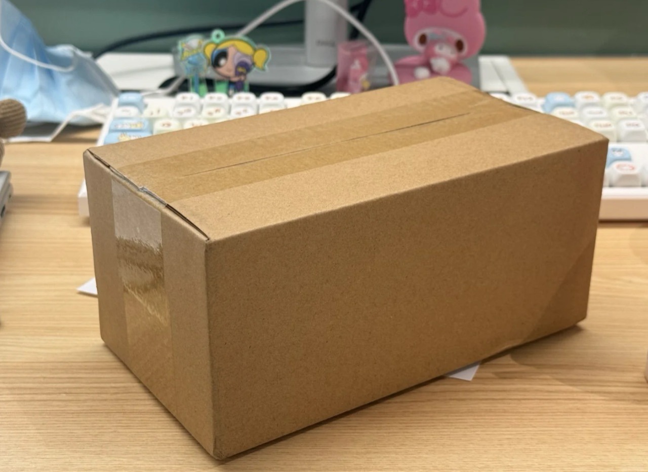 What Are the Three Types of Food Packaging? 4 Brown corrugated cardboard box used as secondary packaging for product transportation and storage.