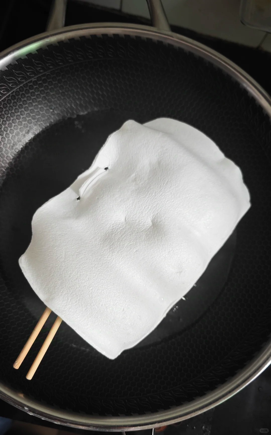 Can You Microwave Food in a Plastic Container? A Science-Based Guide 7 Closed Foam Food Container In Pan Heating Test