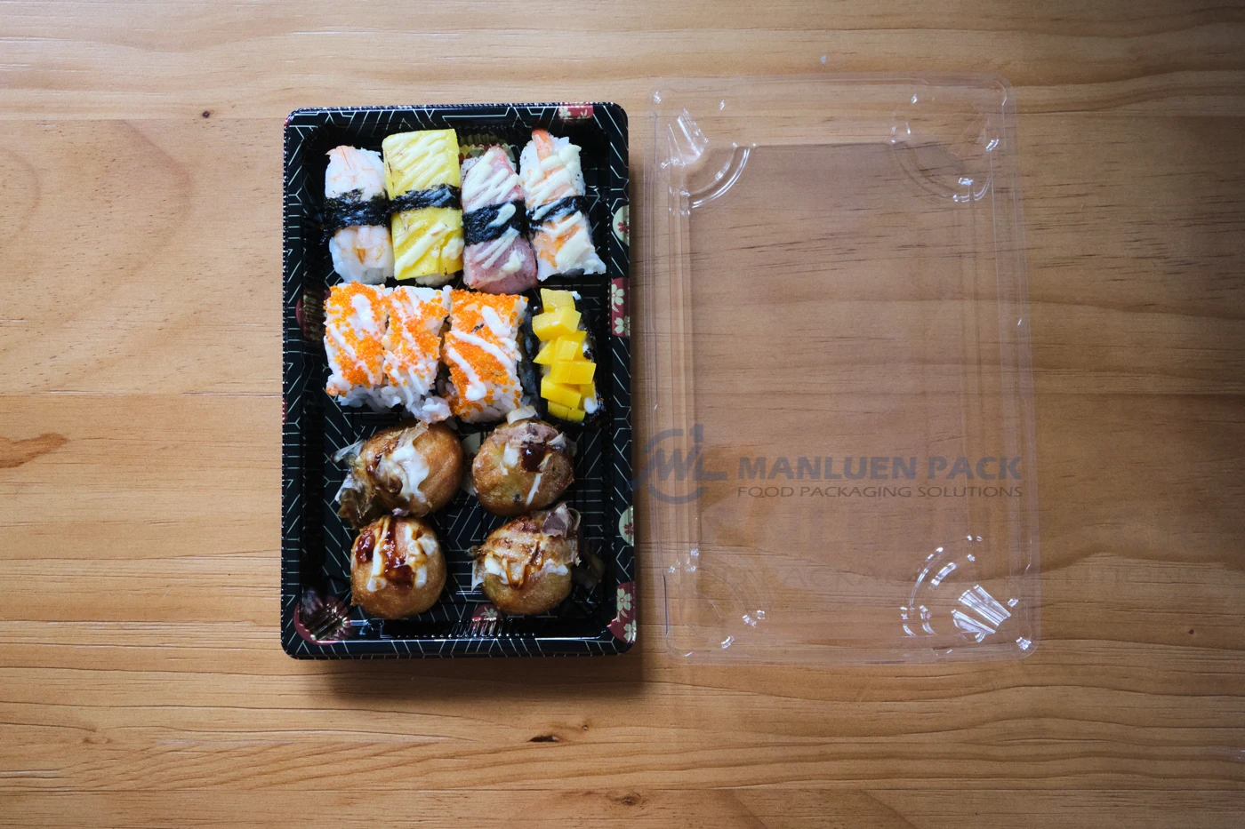 WL-07 Black Cherry Blossom Sushi Tray Product View | Manluen Pack WL-07 black cherry blossom sushi tray with clear lid for takeaway and refrigerated food display