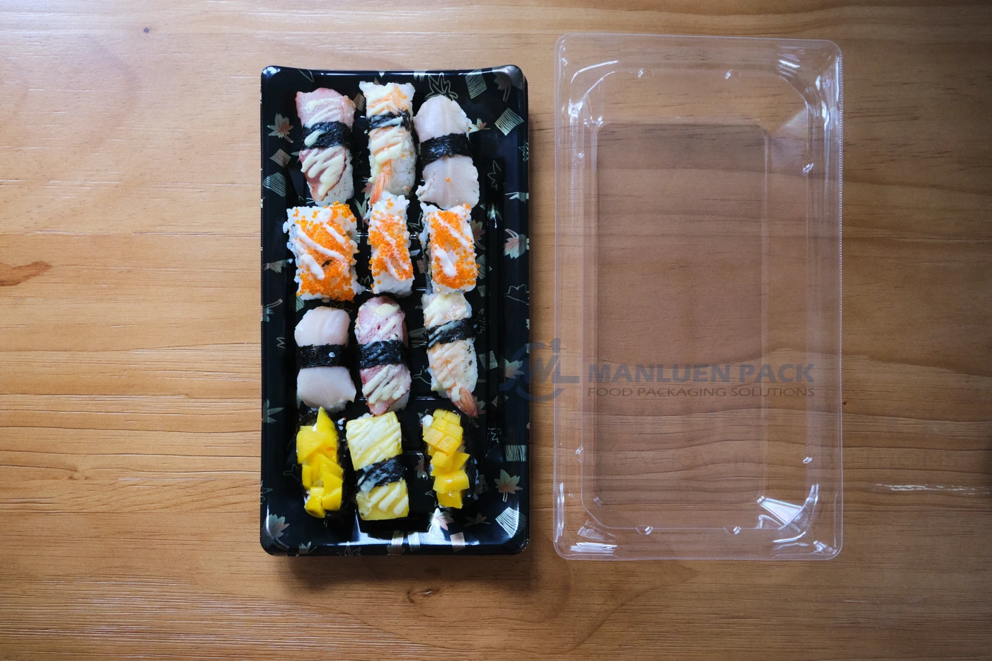 WL-B09 Boat Shape Sushi Tray Product View | Manluen Pack WL-B09 boat shape sushi tray for large sushi combinations, takeaway and retail food display