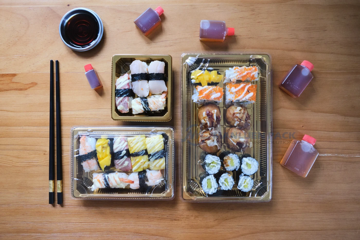 Gold Sushi Tray Product Range View | Manluen Pack gold sushi tray product range for restaurant takeaway and refrigerated food display
