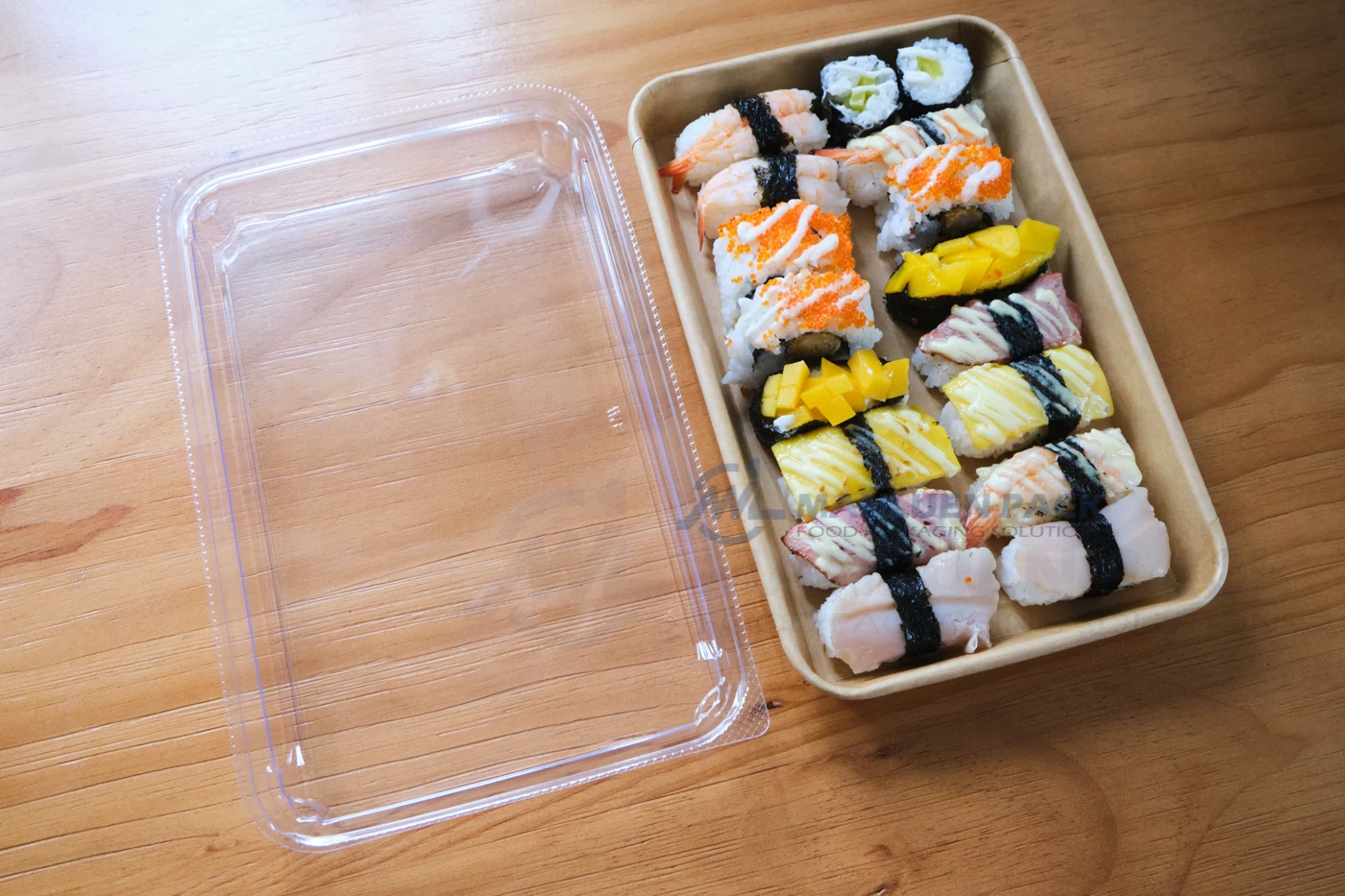 9# Large Kraft Paper Sushi Tray with Clear PET Lid | Manluen Pack 9# large kraft paper sushi tray with clear PET lid for sushi takeaway and food presentation
