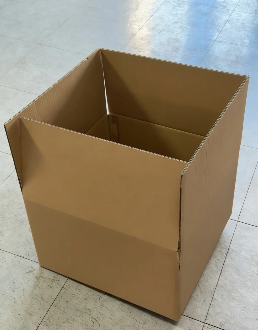 Open Corrugated Cardboard Shipping Carton