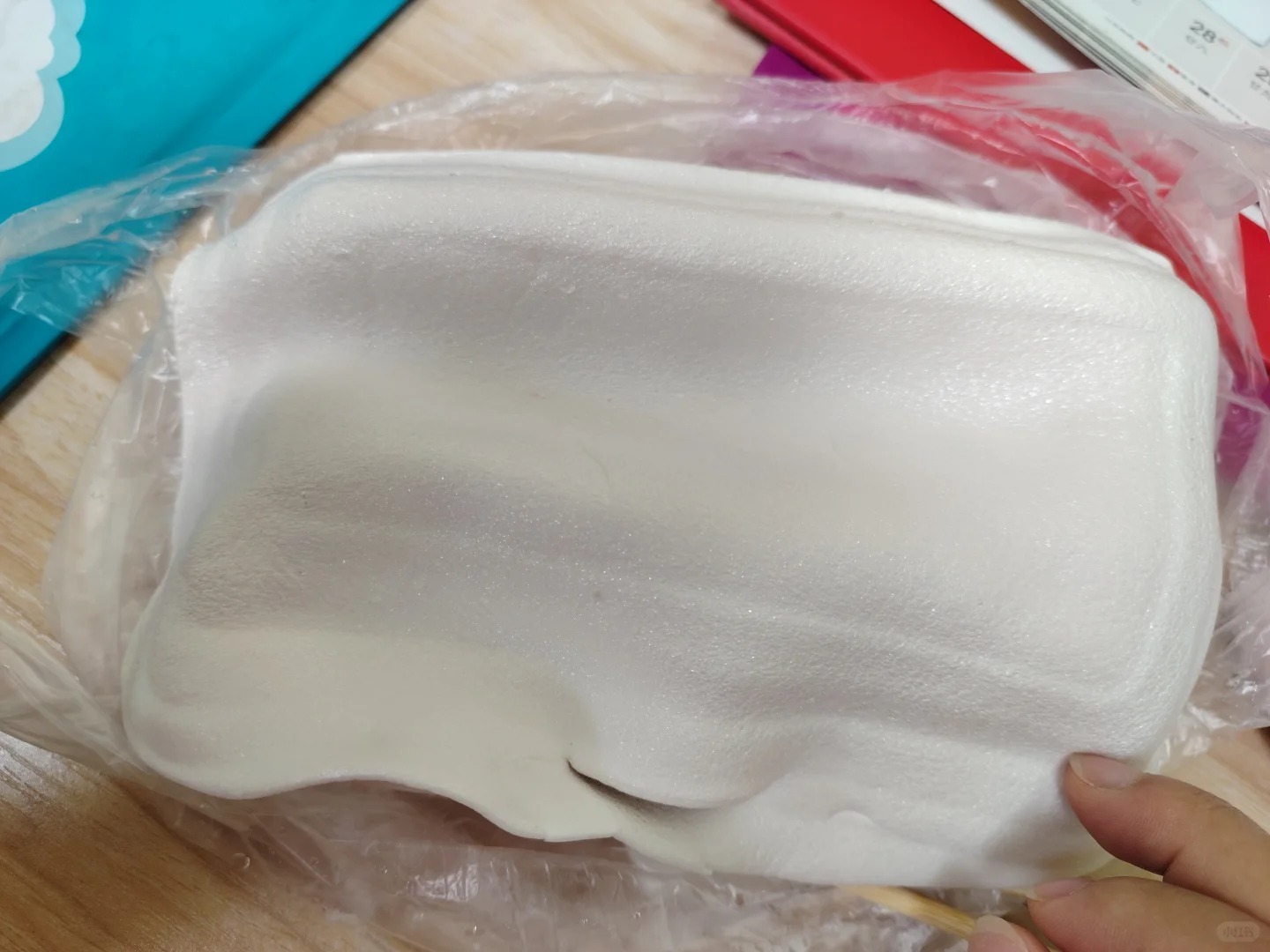 Can You Microwave Food in a Styrofoam Container? A Safety Guide 1 White Foam Clamshell Food Container Close Up