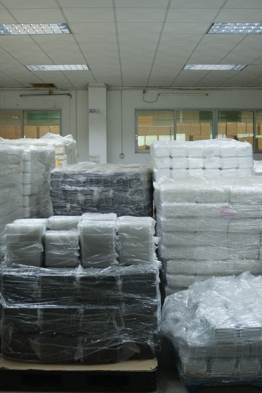 How to Choose a Packaging Wholesaler: A Food Business Buyer Guide 2 Food Packaging Warehouse Plastic Containers